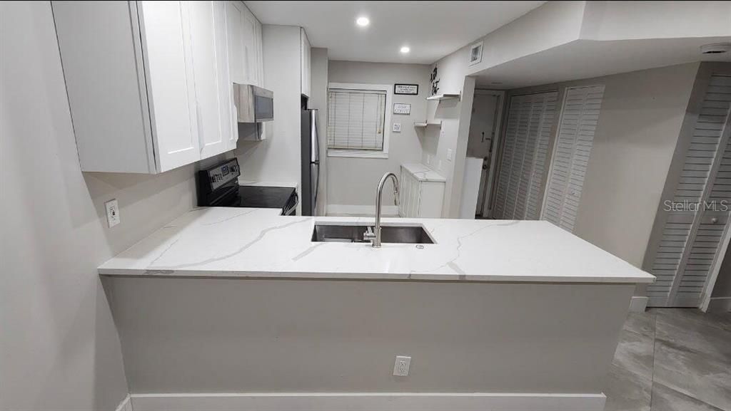 For Sale: $185,000 (2 beds, 2 baths, 1000 Square Feet)