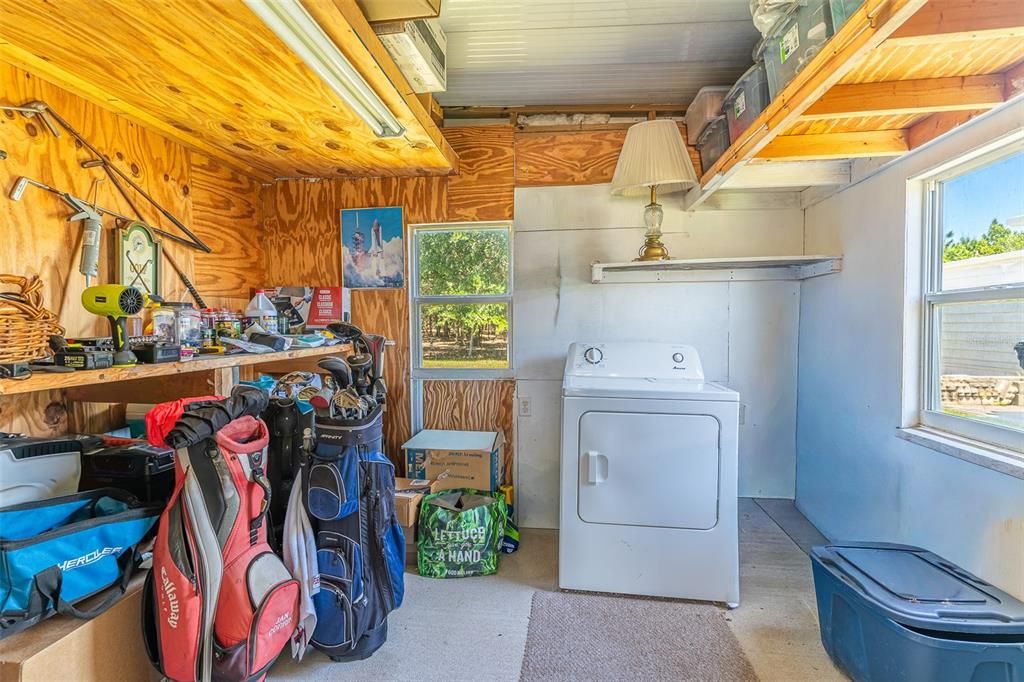 На продажу: $109,990 (3 спален, 2 ванн, 1046 Квадратных фут)