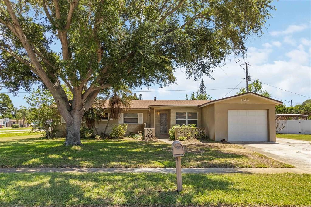 For Sale: $265,000 (4 beds, 2 baths, 1431 Square Feet)