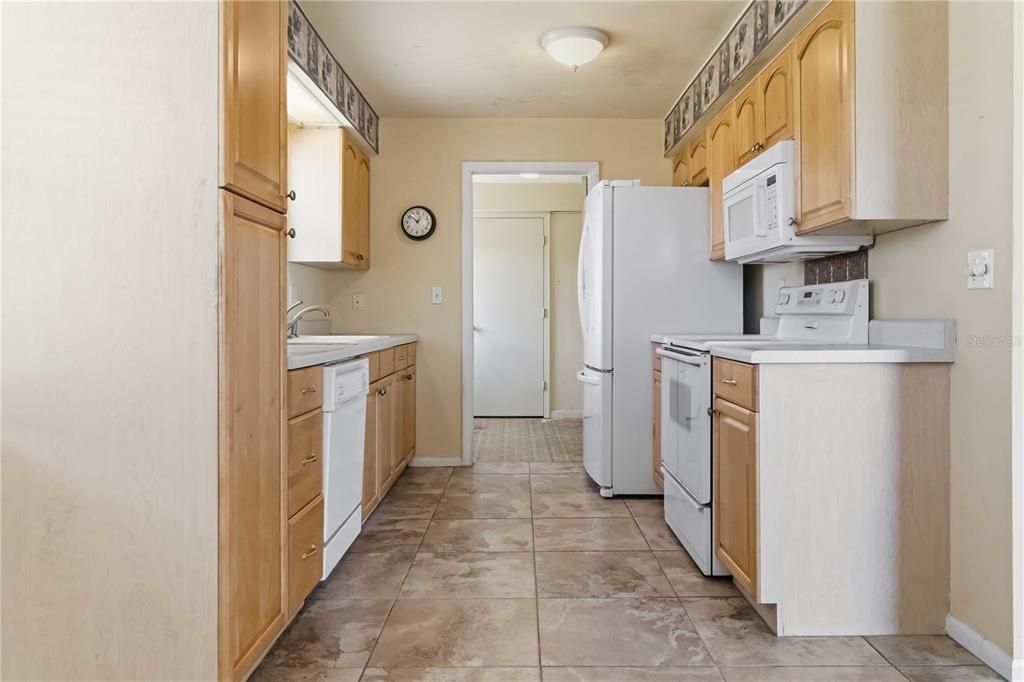 For Sale: $265,000 (4 beds, 2 baths, 1431 Square Feet)