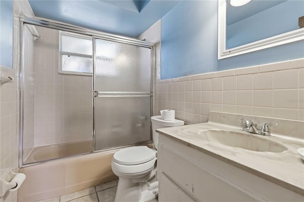For Sale: $265,000 (4 beds, 2 baths, 1431 Square Feet)