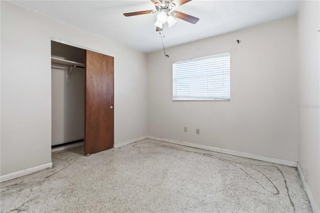 For Sale: $265,000 (4 beds, 2 baths, 1431 Square Feet)