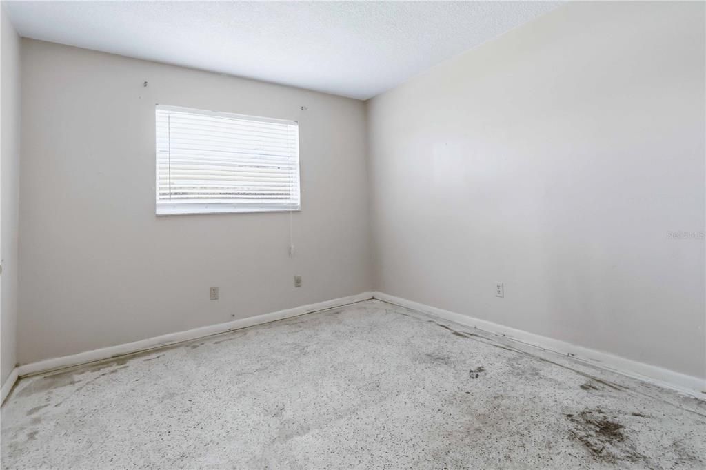 For Sale: $265,000 (4 beds, 2 baths, 1431 Square Feet)