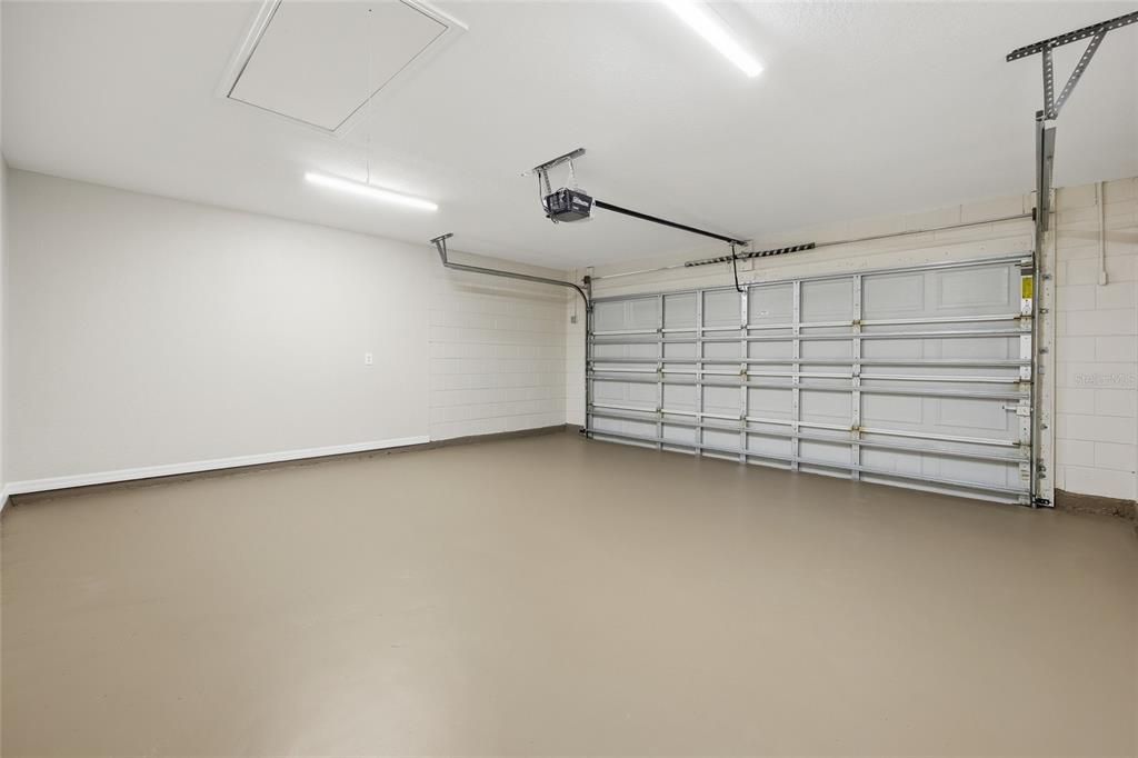 En Venta: $368,000 (4 camas, 2 baños, 2089 Pies cuadrados)