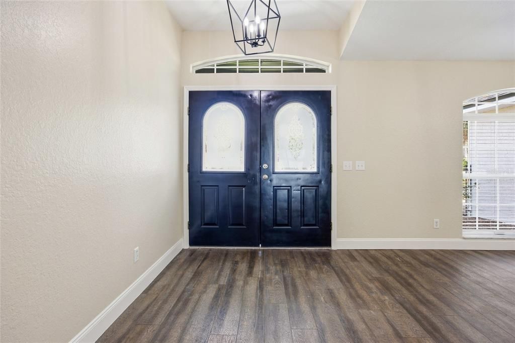En Venta: $368,000 (4 camas, 2 baños, 2089 Pies cuadrados)