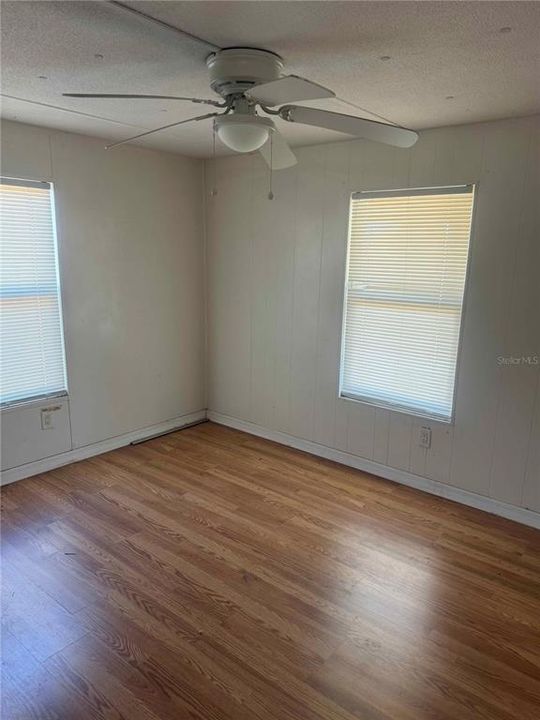 En Venta: $235,000 (3 camas, 2 baños, 1056 Pies cuadrados)