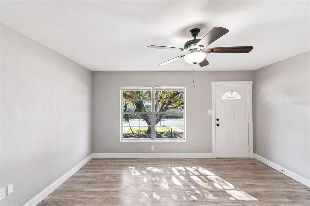 Activo con contrato: $179,000 (3 camas, 1 baños, 960 Pies cuadrados)