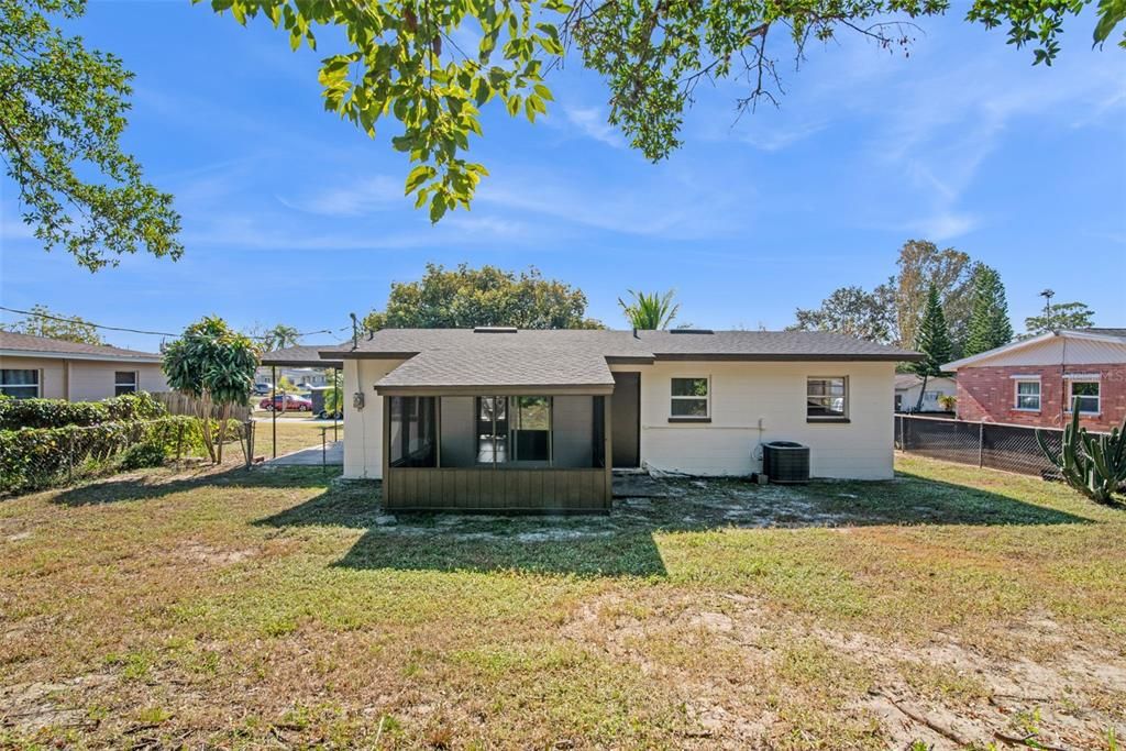 Activo con contrato: $179,000 (3 camas, 1 baños, 960 Pies cuadrados)