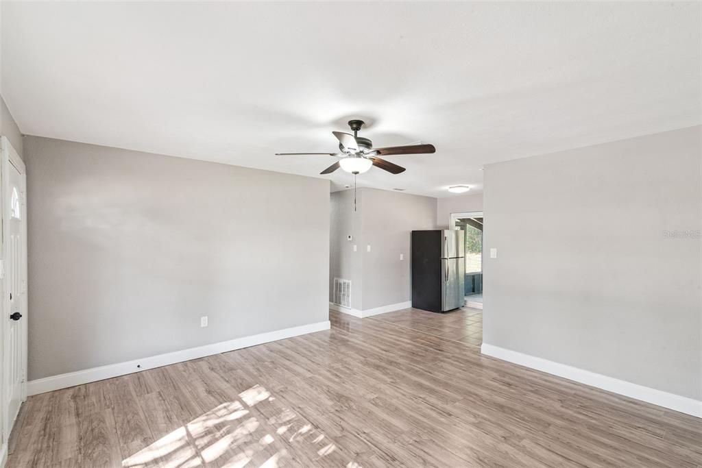Activo con contrato: $179,000 (3 camas, 1 baños, 960 Pies cuadrados)