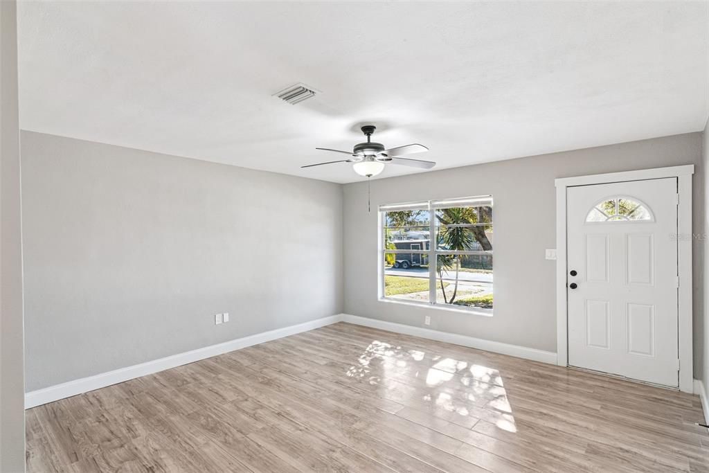 Activo con contrato: $179,000 (3 camas, 1 baños, 960 Pies cuadrados)