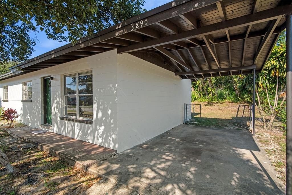 Activo con contrato: $179,000 (3 camas, 1 baños, 960 Pies cuadrados)