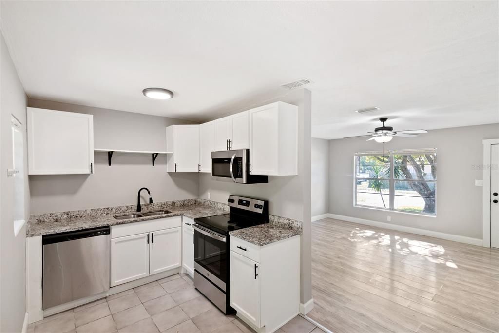 Activo con contrato: $179,000 (3 camas, 1 baños, 960 Pies cuadrados)