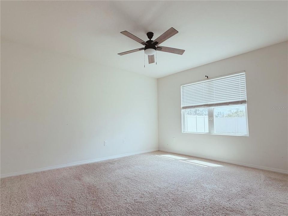 For Rent: $2,000 (3 beds, 2 baths, 1690 Square Feet)