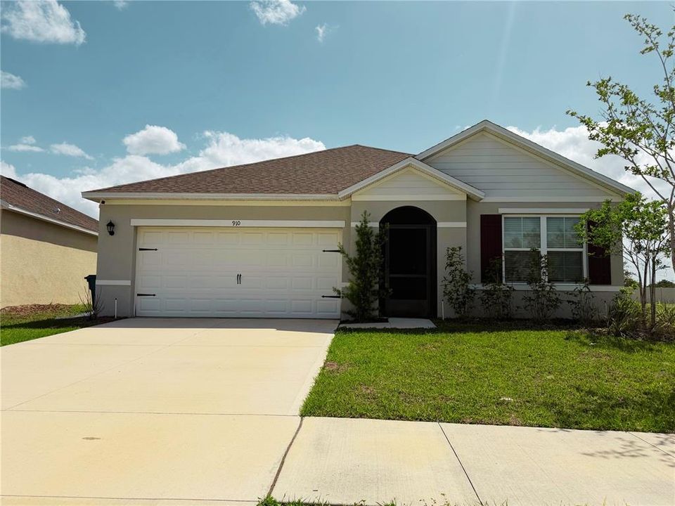 For Rent: $2,000 (3 beds, 2 baths, 1690 Square Feet)