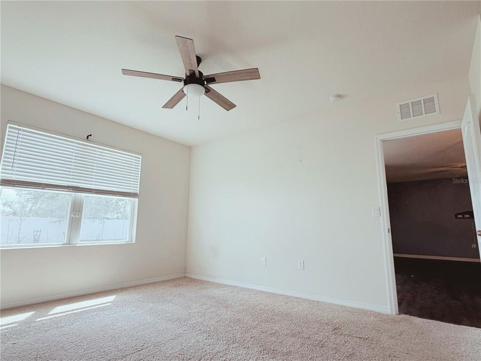 For Rent: $2,000 (3 beds, 2 baths, 1690 Square Feet)