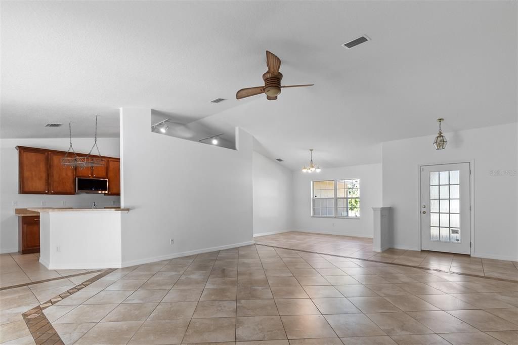 For Sale: $494,000 (4 beds, 3 baths, 2368 Square Feet)