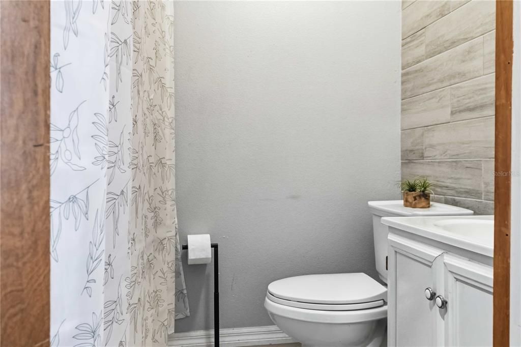 Active With Contract: $599,000 (4 beds, 2 baths, 2423 Square Feet)
