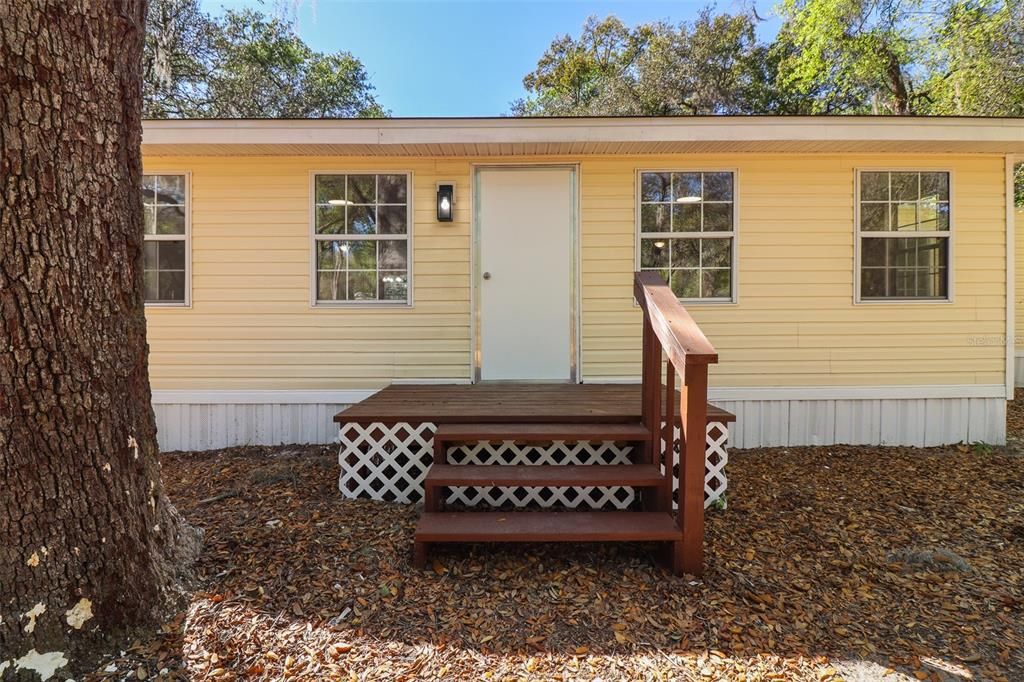 En Venta: $230,000 (3 camas, 2 baños, 1979 Pies cuadrados)