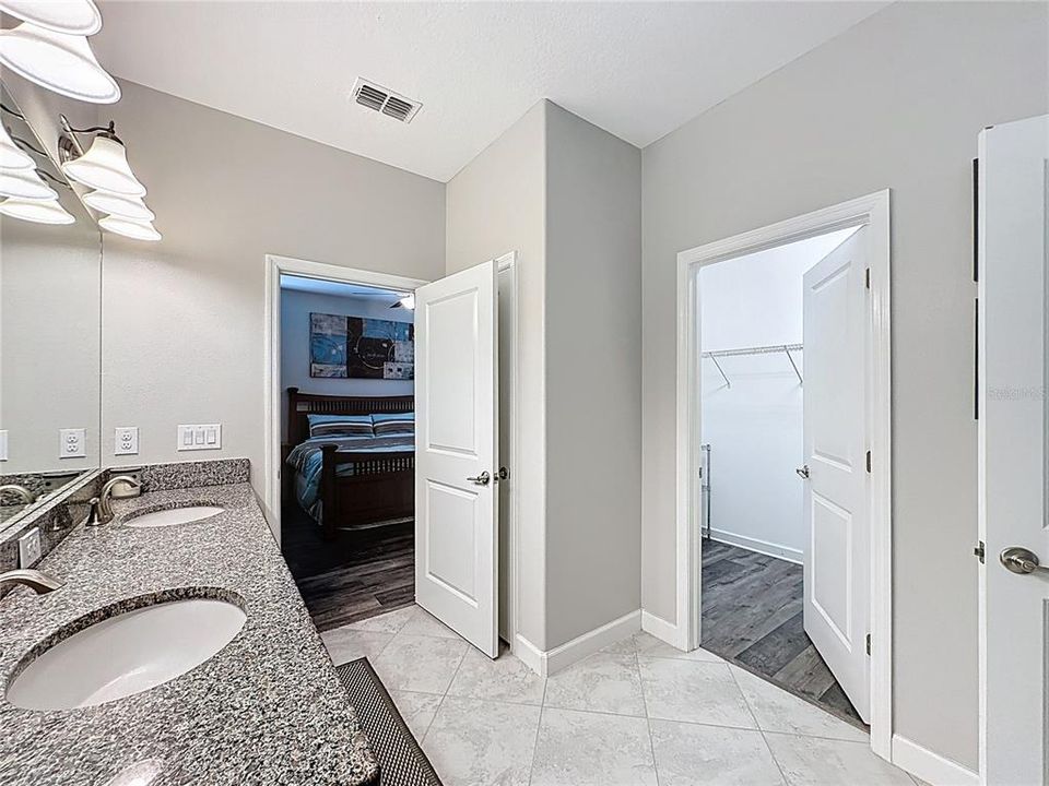 Active With Contract: $329,900 (3 beds, 2 baths, 1612 Square Feet)