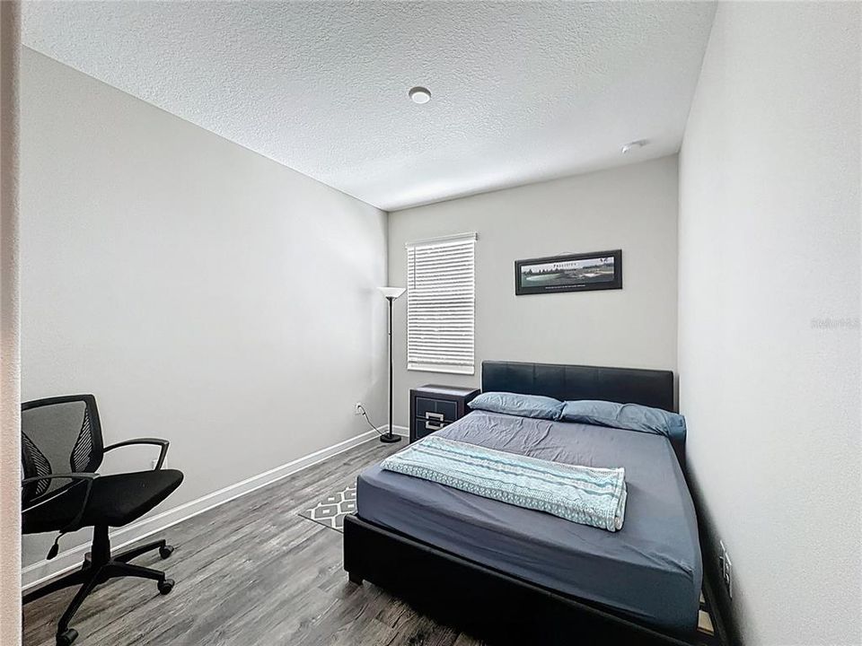 Active With Contract: $329,900 (3 beds, 2 baths, 1612 Square Feet)