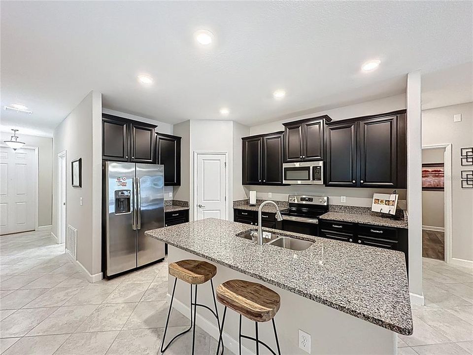 Active With Contract: $329,900 (3 beds, 2 baths, 1612 Square Feet)