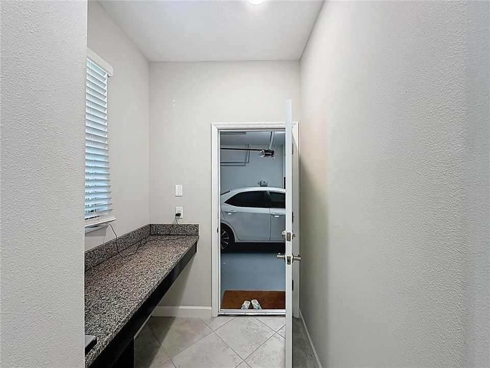 Active With Contract: $329,900 (3 beds, 2 baths, 1612 Square Feet)