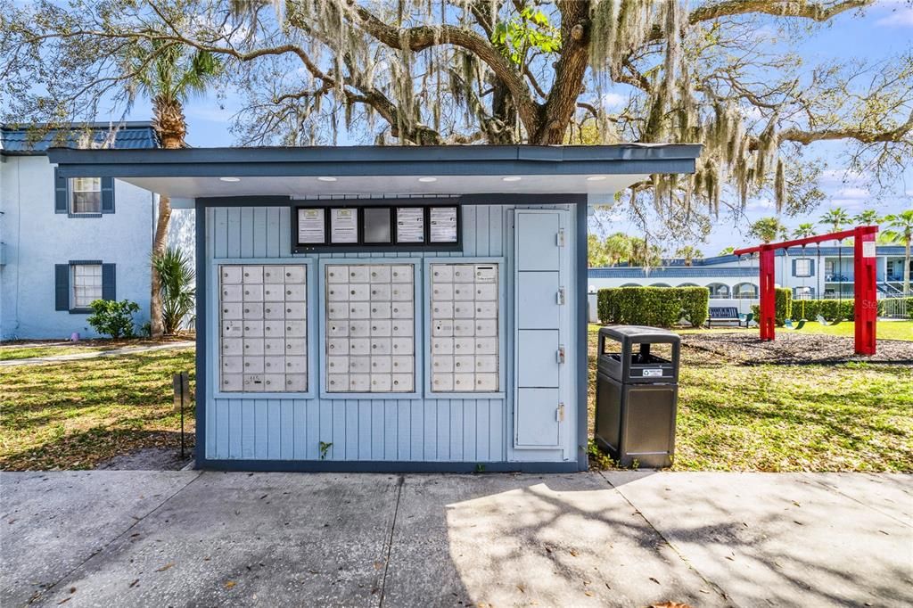 Active With Contract: $129,000 (2 beds, 2 baths, 1052 Square Feet)