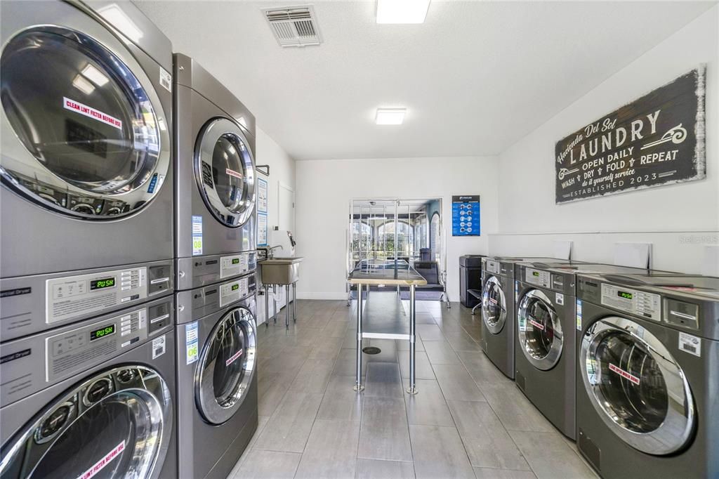 Active With Contract: $129,000 (2 beds, 2 baths, 1052 Square Feet)