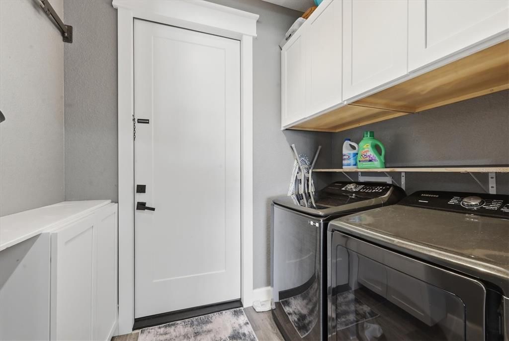 En Venta: $494,000 (4 camas, 2 baños, 2261 Pies cuadrados)