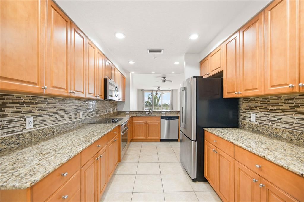 For Sale: $445,000 (2 beds, 2 baths, 1758 Square Feet)
