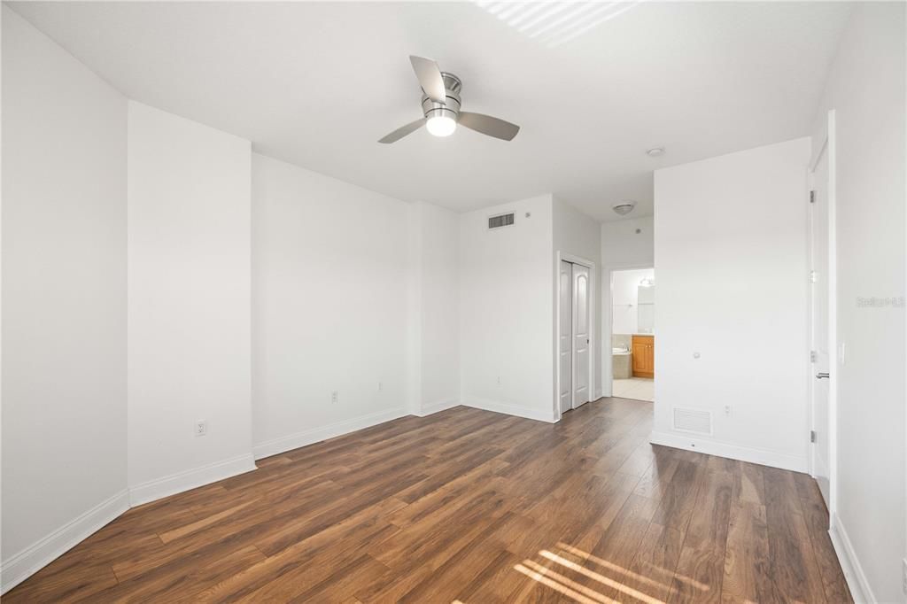 For Sale: $445,000 (2 beds, 2 baths, 1758 Square Feet)