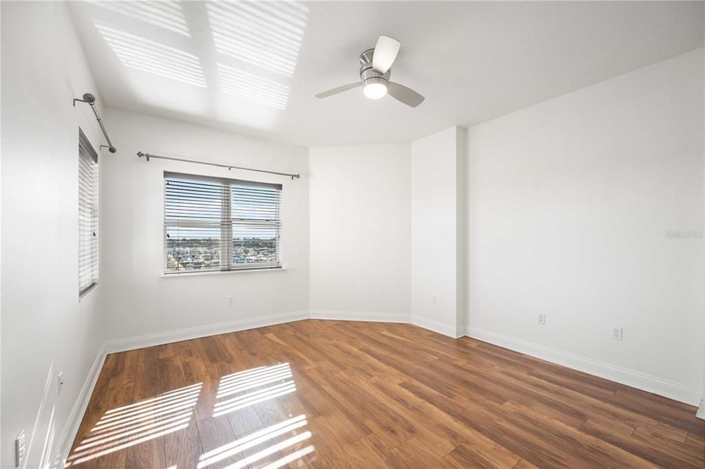 For Sale: $445,000 (2 beds, 2 baths, 1758 Square Feet)