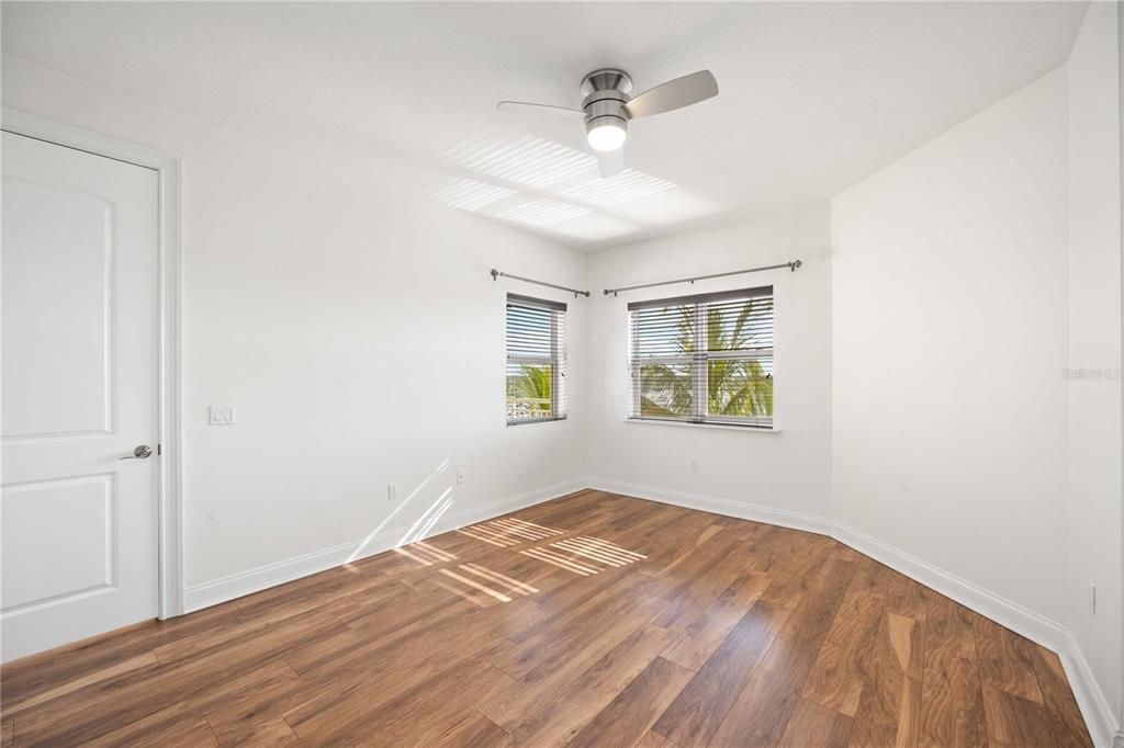 For Sale: $445,000 (2 beds, 2 baths, 1758 Square Feet)
