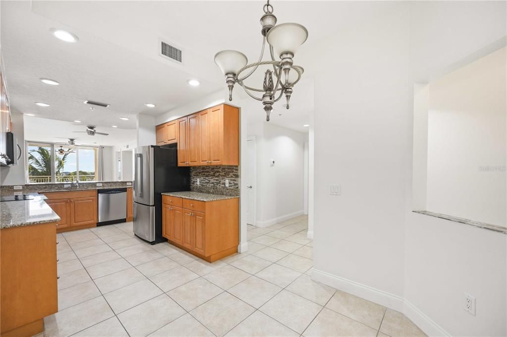 For Sale: $445,000 (2 beds, 2 baths, 1758 Square Feet)