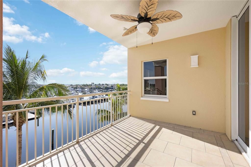 For Sale: $445,000 (2 beds, 2 baths, 1758 Square Feet)