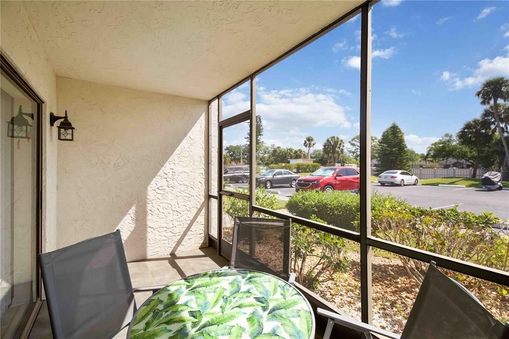For Sale: $147,900 (2 beds, 2 baths, 1095 Square Feet)