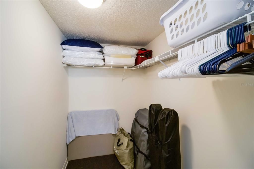 For Sale: $147,900 (2 beds, 2 baths, 1095 Square Feet)