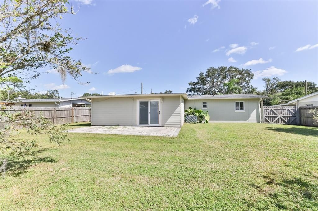 Active With Contract: $300,000 (4 beds, 3 baths, 1742 Square Feet)