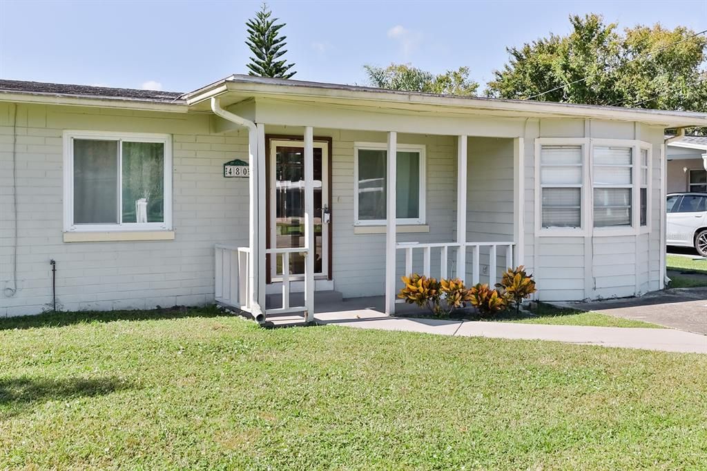 Active With Contract: $300,000 (4 beds, 3 baths, 1742 Square Feet)