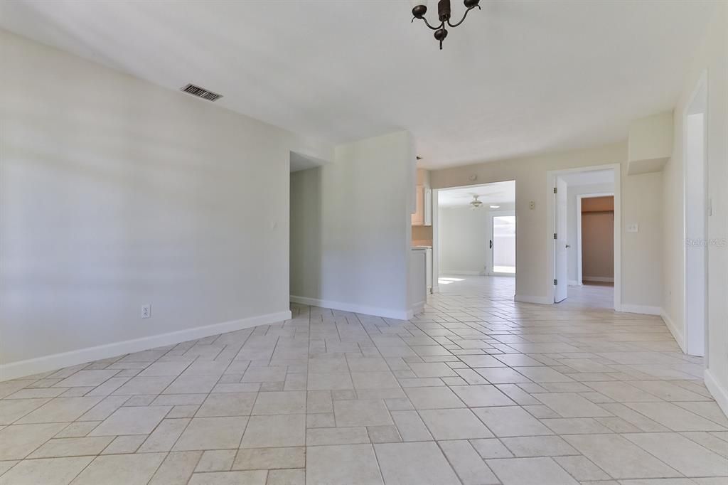 Active With Contract: $300,000 (4 beds, 3 baths, 1742 Square Feet)