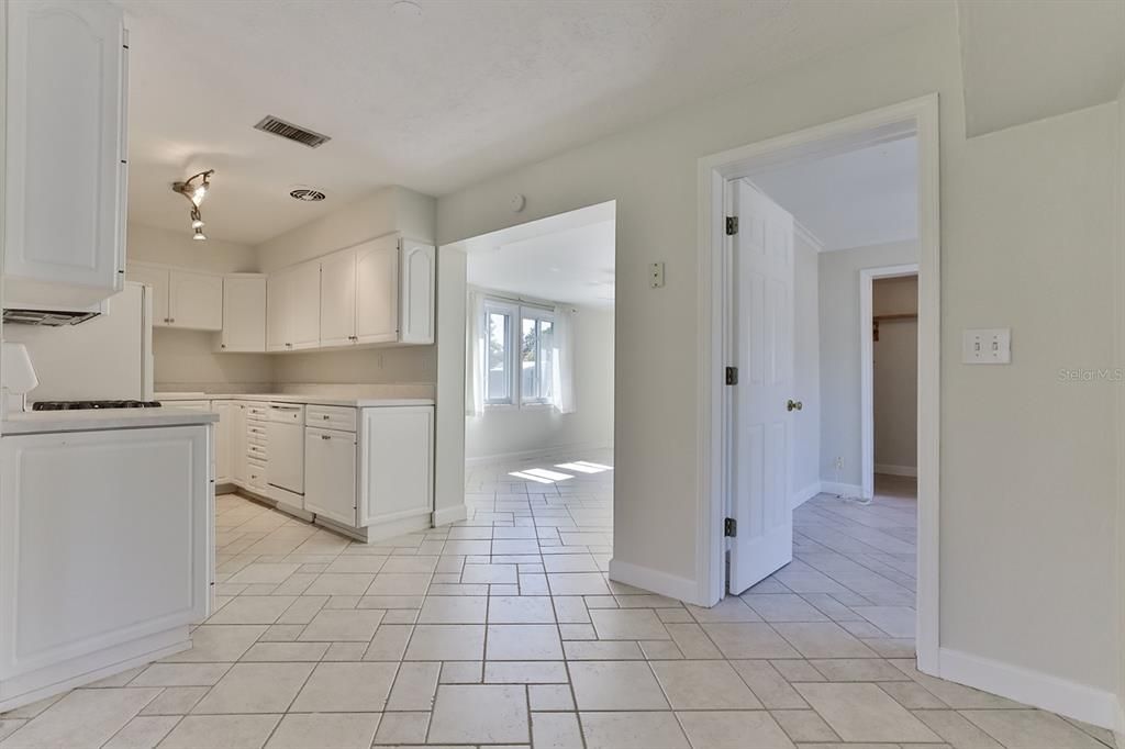 Active With Contract: $300,000 (4 beds, 3 baths, 1742 Square Feet)