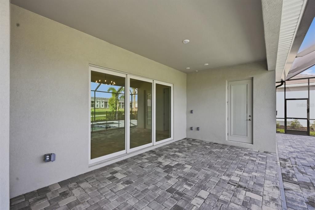 For Rent: $5,200 (4 beds, 2 baths, 2247 Square Feet)