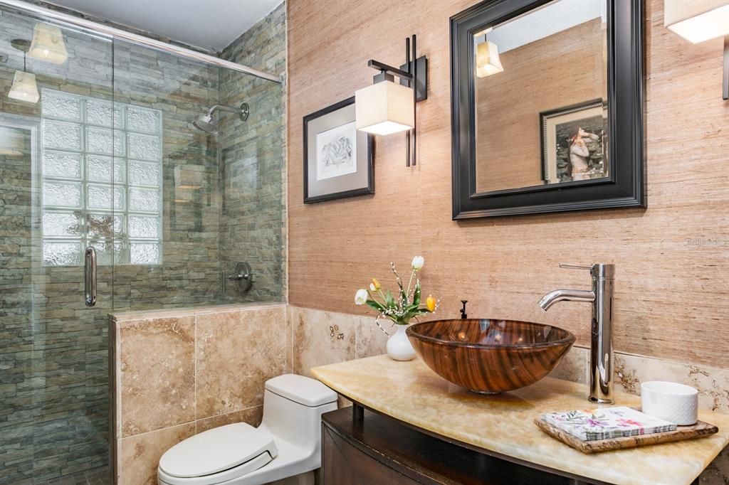 Active With Contract: $549,900 (3 beds, 2 baths, 1563 Square Feet)