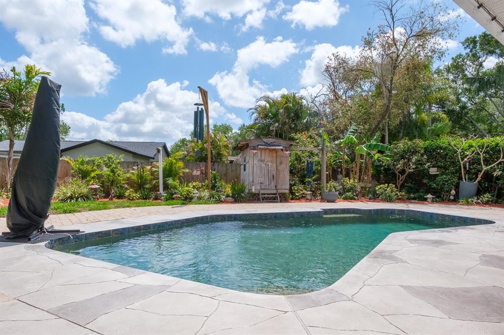 Active With Contract: $549,900 (3 beds, 2 baths, 1563 Square Feet)