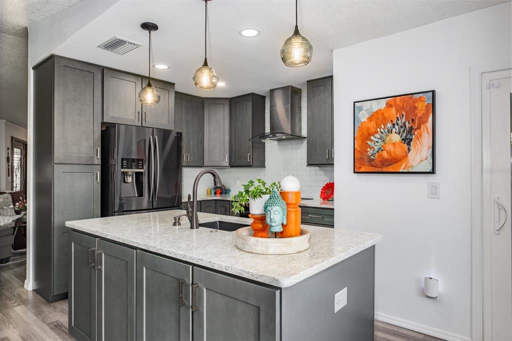 Active With Contract: $549,900 (3 beds, 2 baths, 1563 Square Feet)
