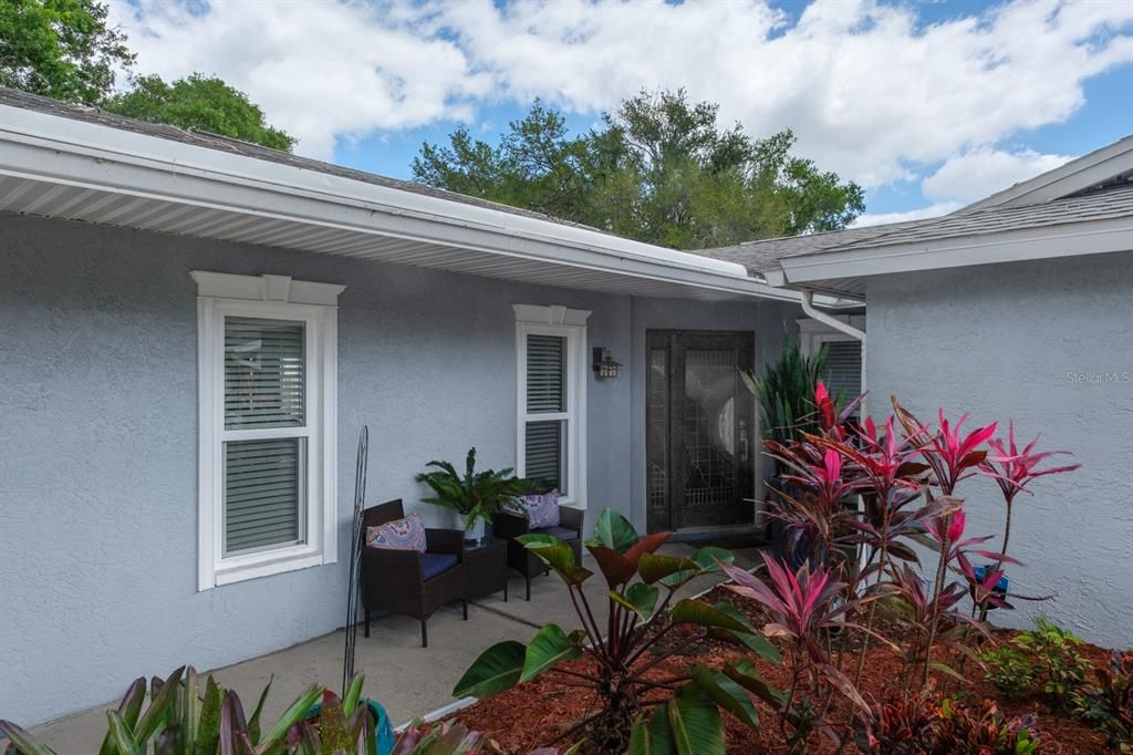 Active With Contract: $549,900 (3 beds, 2 baths, 1563 Square Feet)