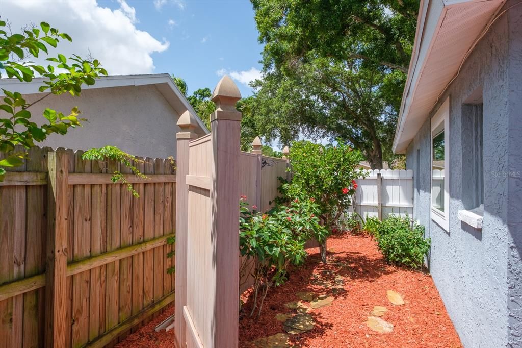 Active With Contract: $549,900 (3 beds, 2 baths, 1563 Square Feet)