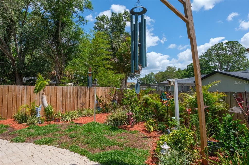 Active With Contract: $549,900 (3 beds, 2 baths, 1563 Square Feet)