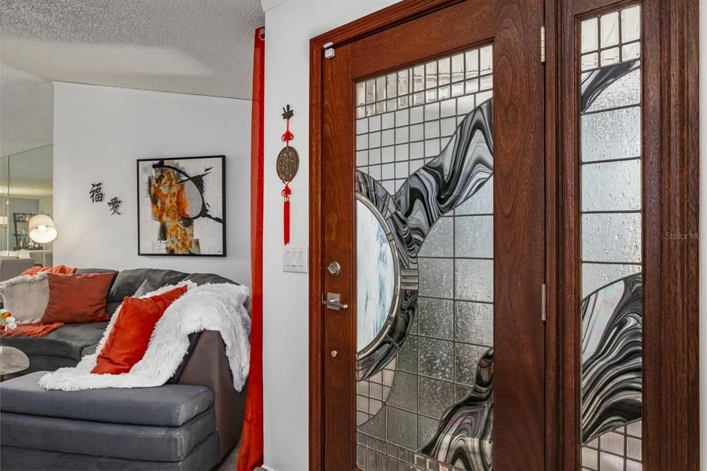 Active With Contract: $549,900 (3 beds, 2 baths, 1563 Square Feet)