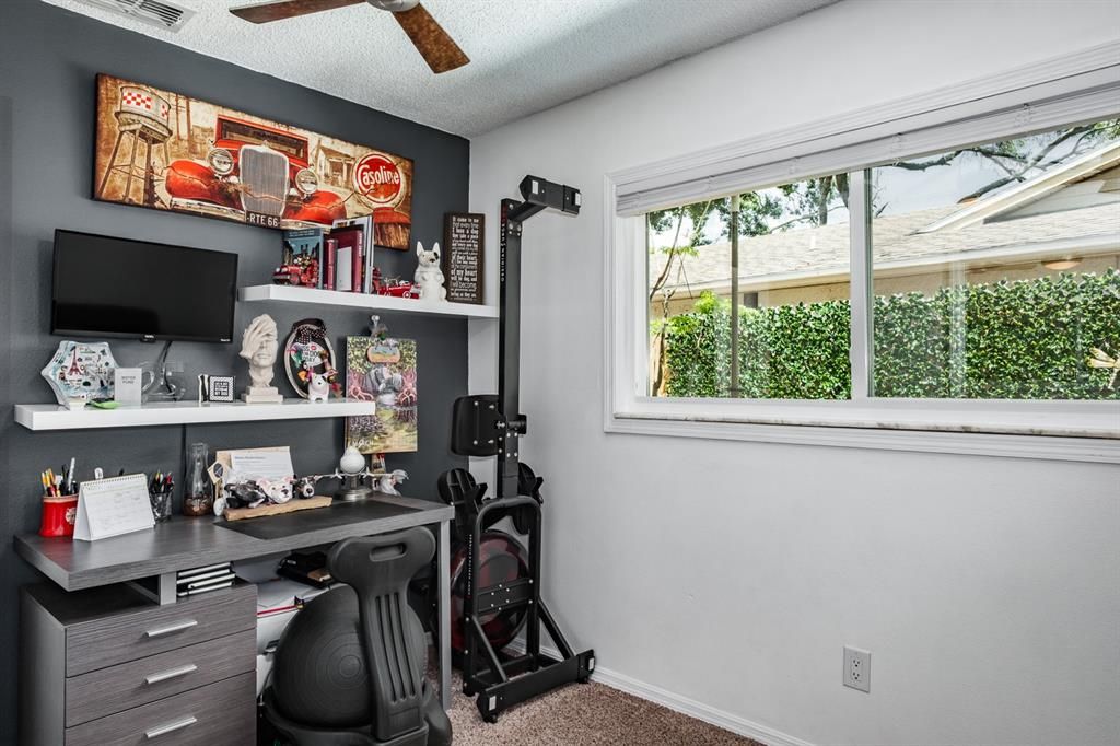 Active With Contract: $549,900 (3 beds, 2 baths, 1563 Square Feet)